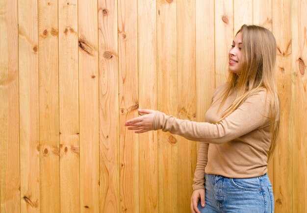 Использование натуральных масел для защиты вагонки