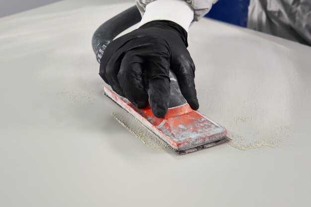 Инструменты, необходимые для работы с эпоксидной затиркой