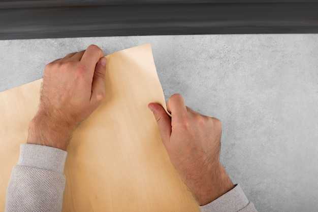 Технология нанесения клея на стыки