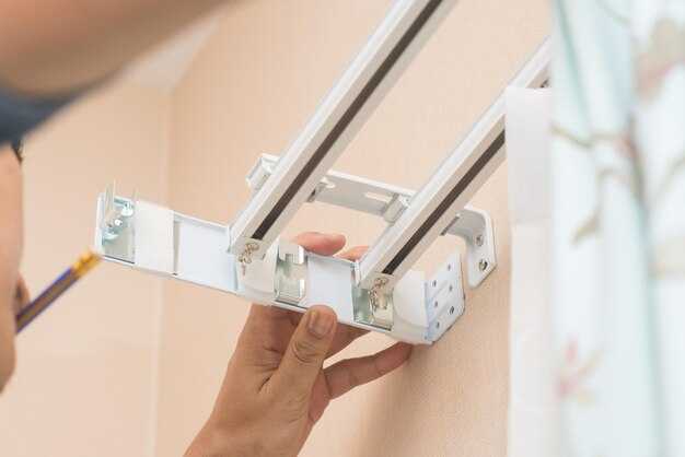 Установка креплений для карниза