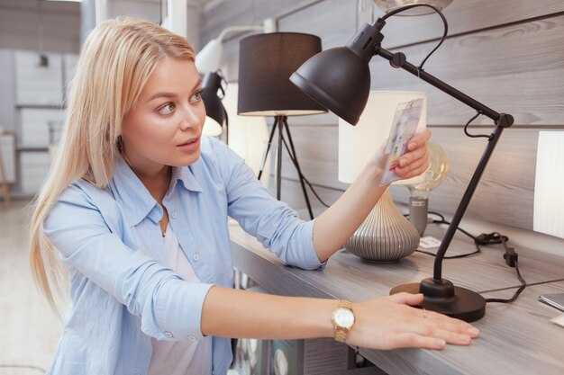 Выбор света для настольной лампы