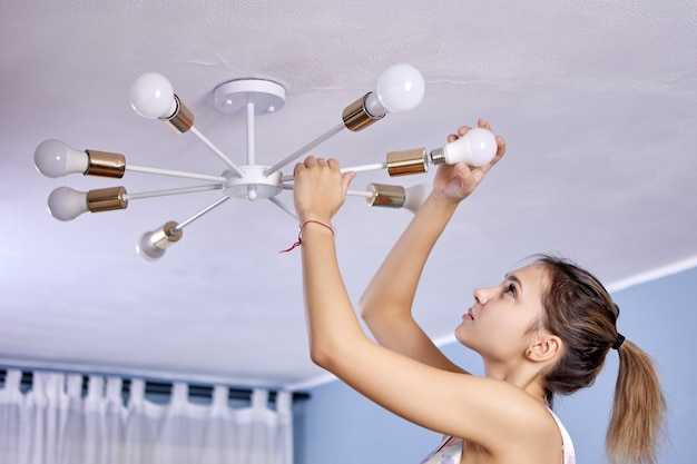 Рекомендации по уходу за лампочками в натяжном потолке