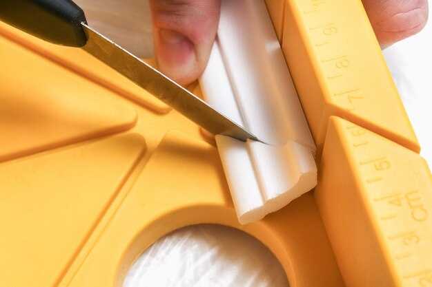 Использование в строительстве для склеивания различных материалов