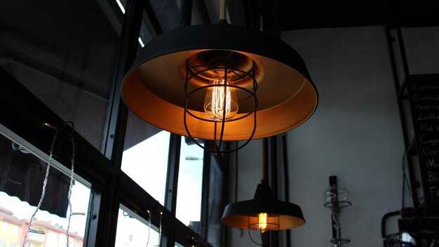 Что такое акцентное освещение и как его применить в интерьере лофт?