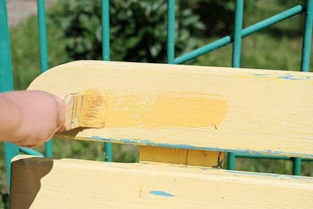 Типы красок для деревянных фасадов: акриловые, алкидные, масляные