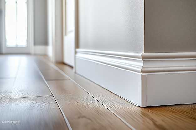 Плинтусы для пола в помещениях с высокой влажностью