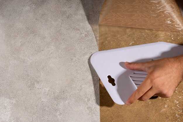 Инструменты, необходимые для затирки плитки